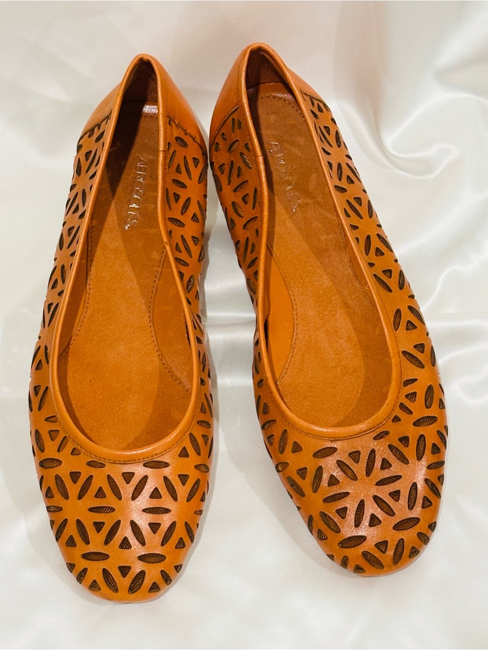 Women’s Aerosoles Laser-Cut Orange Ballet Flats, Sz 7.5